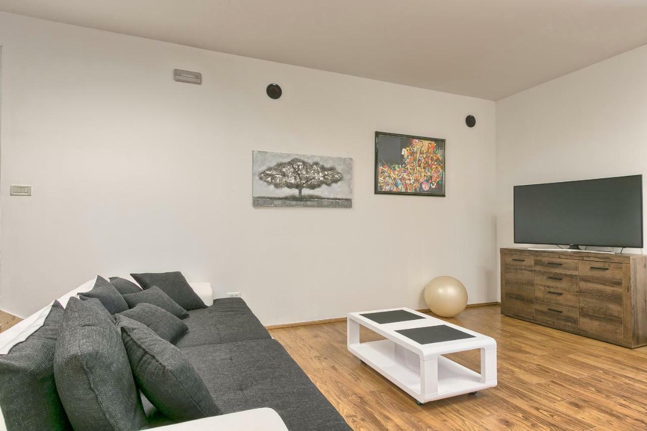 Wellness Apartman Kaiser Pula Zewnętrze zdjęcie